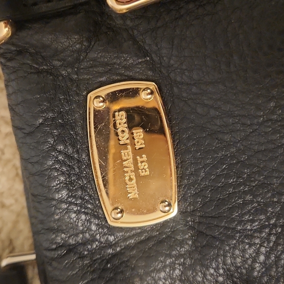 MK Handbag - Picture 2 of 10